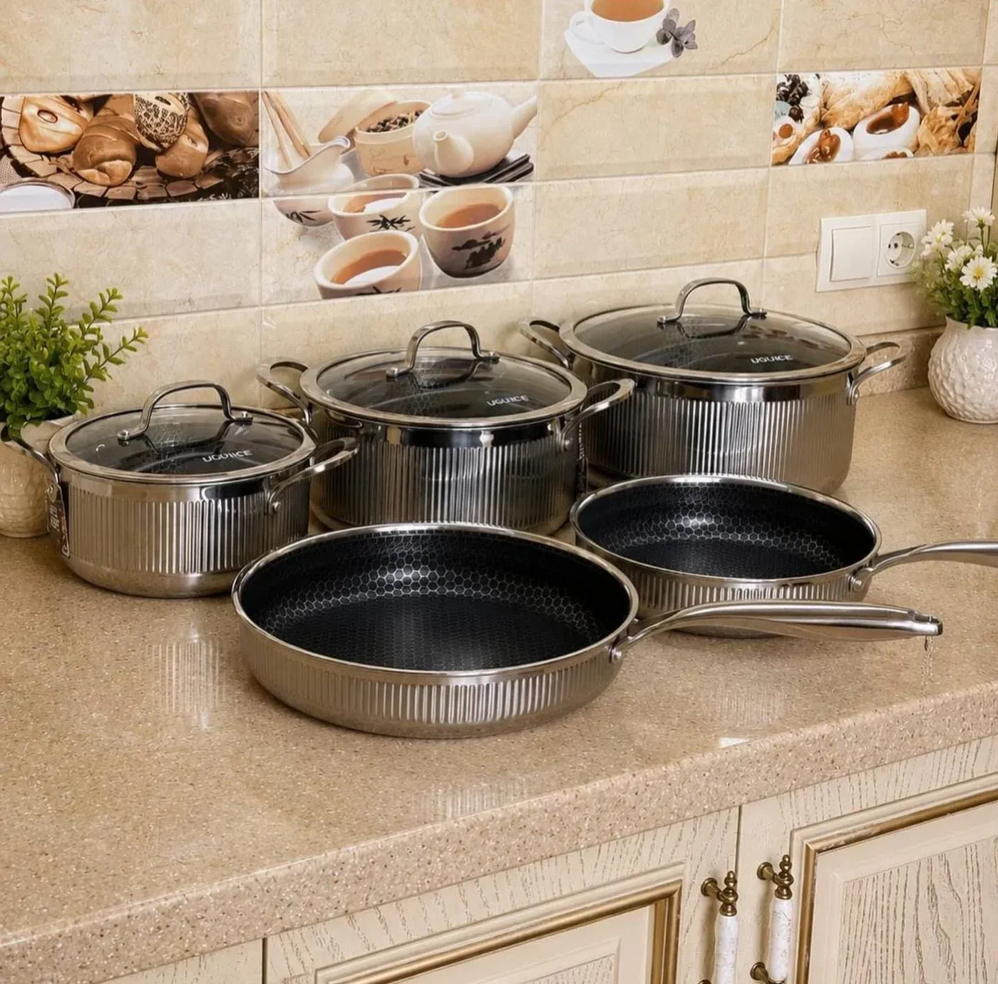 Tri-ply Stainless Cookware Set 8pc at Kamukunji Utensils